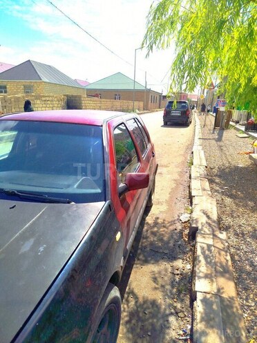 Volkswagen Golf-9