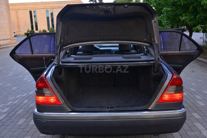 Mercedes C 180-9