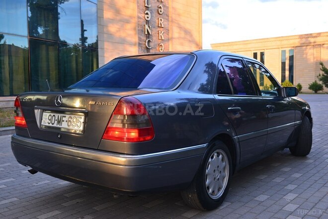 Mercedes C 180-3