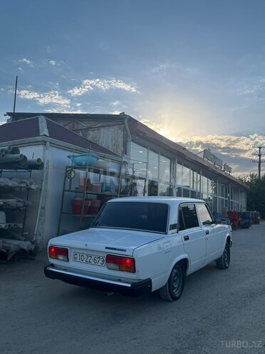 LADA (VAZ) 2107-2