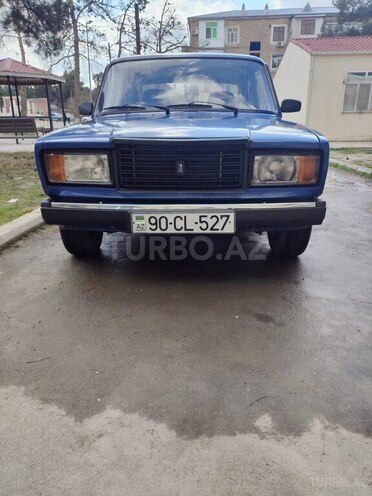 LADA (VAZ) 2107-1
