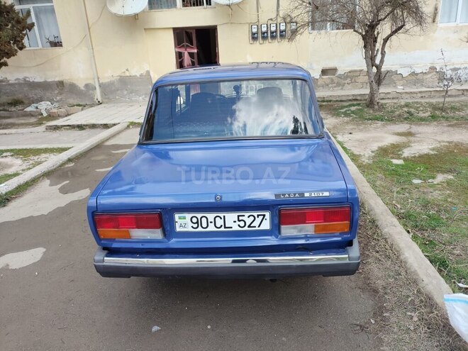 LADA (VAZ) 2107-2