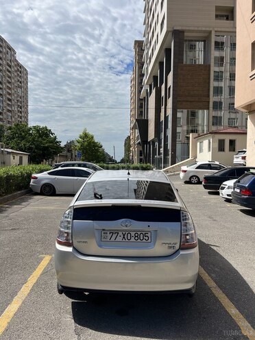Toyota Prius-3