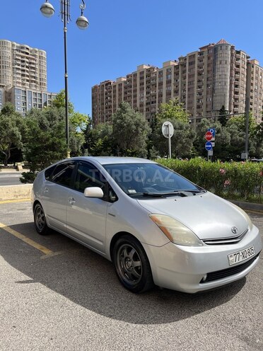 Toyota Prius-7