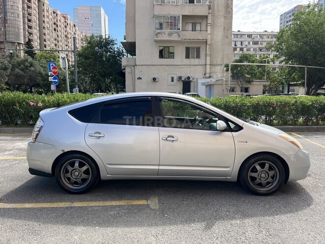Toyota Prius-6