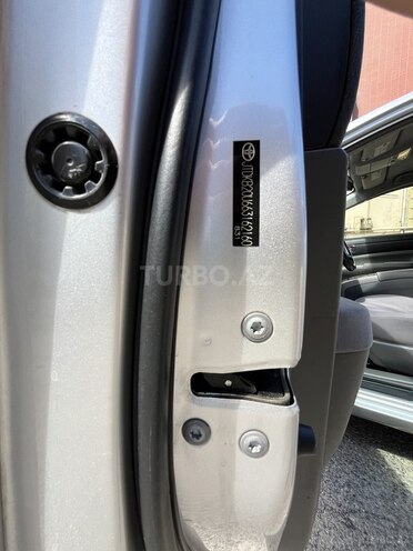 Toyota Prius-11