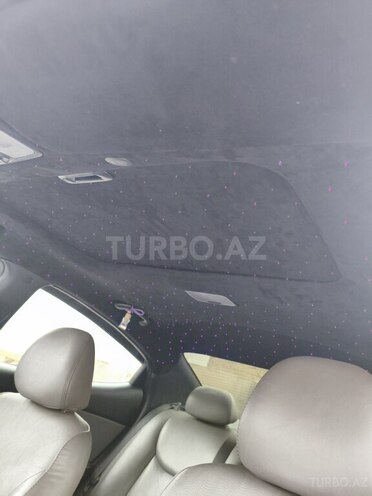 Hyundai Elantra-12