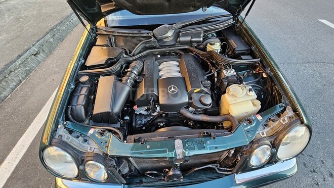 Mercedes E 240-12