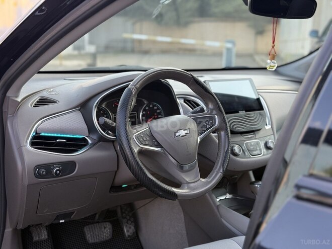 Chevrolet Malibu-13