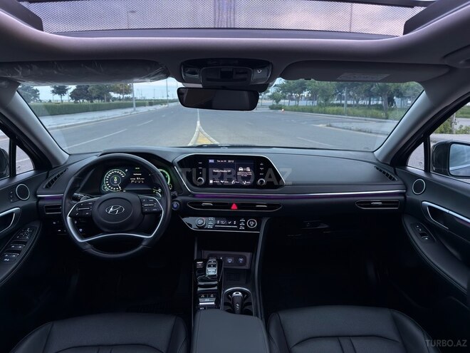 Hyundai Sonata-15