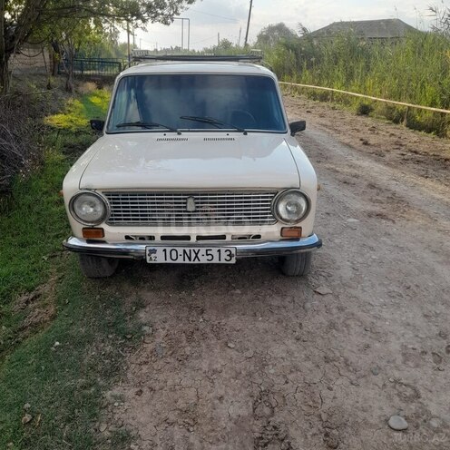LADA (VAZ) 21011-1