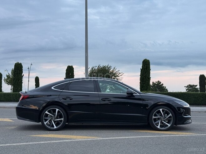 Hyundai Sonata-4
