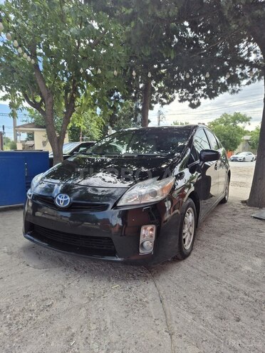 Toyota Prius-5