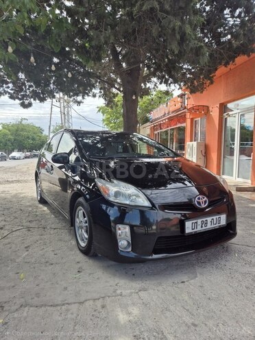 Toyota Prius-4