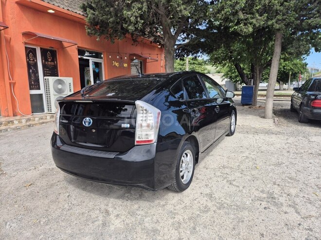 Toyota Prius-3