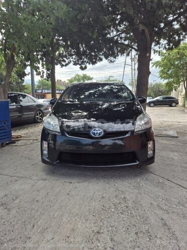 Toyota Prius-1