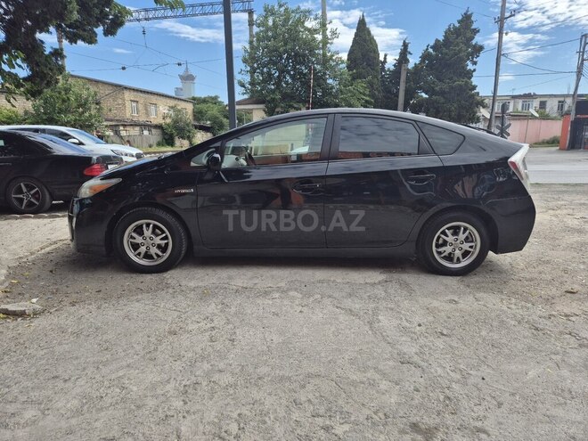 Toyota Prius-18