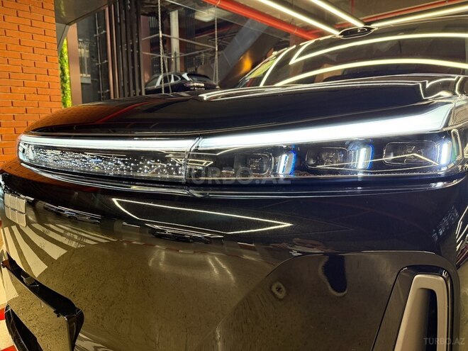 Geely Galaxy M9-10