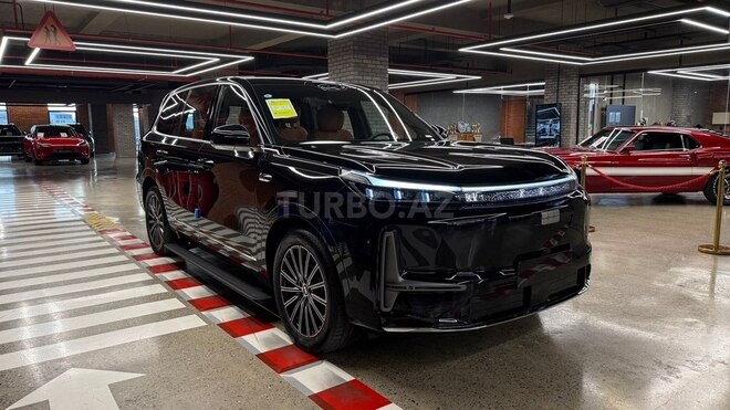 Geely Galaxy M9-3