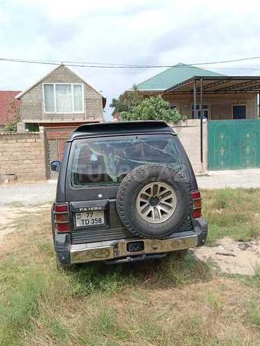 Mitsubishi Pajero-8