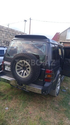 Mitsubishi Pajero-6