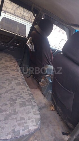Mitsubishi Pajero-10