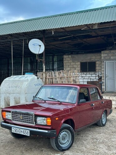 LADA (VAZ) 2107-2
