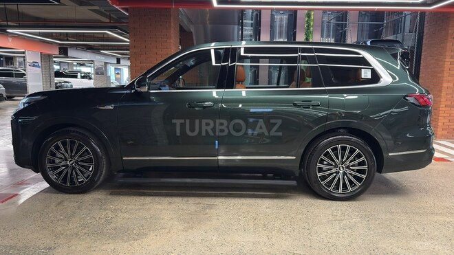 Geely Galaxy M9-8