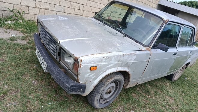 LADA (VAZ) 2107-4