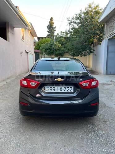 Chevrolet Cruze-2