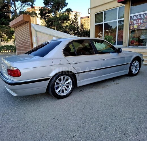 BMW 728-3