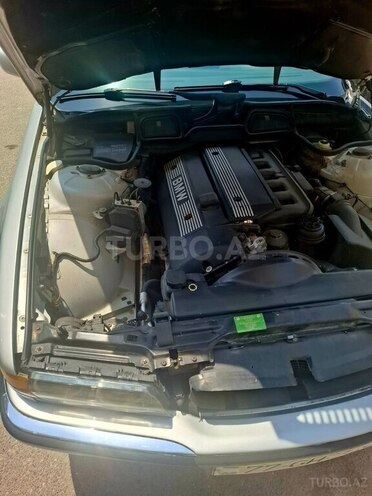 BMW 728-5
