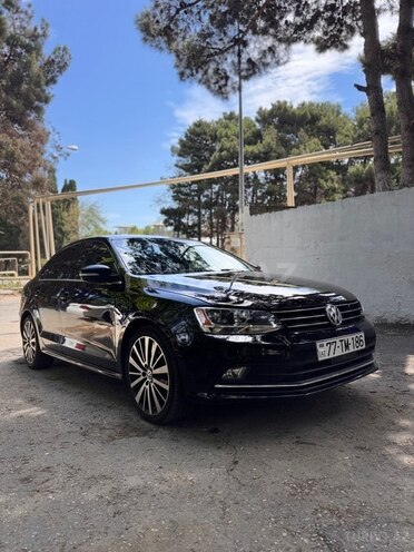 Volkswagen Jetta-1