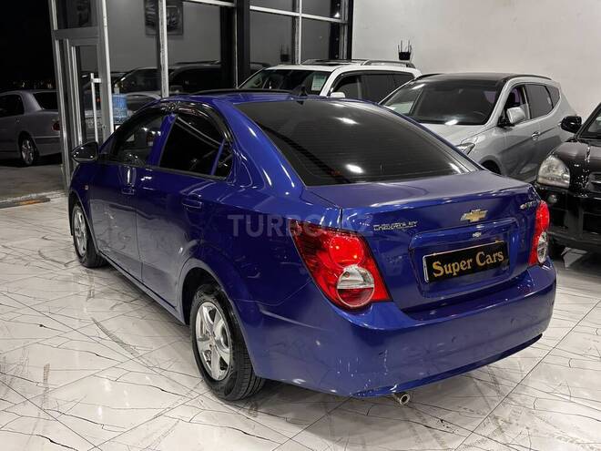 Chevrolet Aveo-5