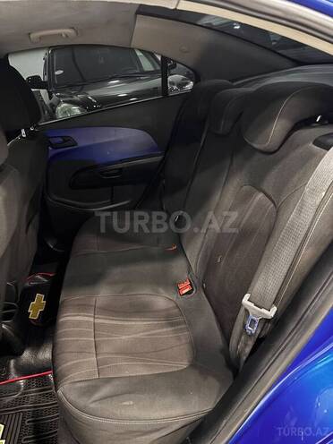 Chevrolet Aveo-8