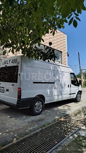 Ford Transit-4