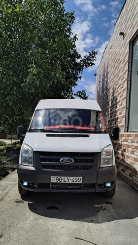 Ford Transit-7