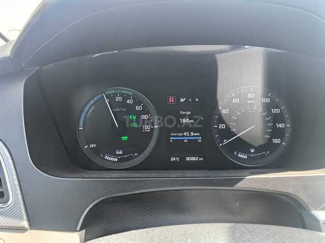 Hyundai Sonata-22