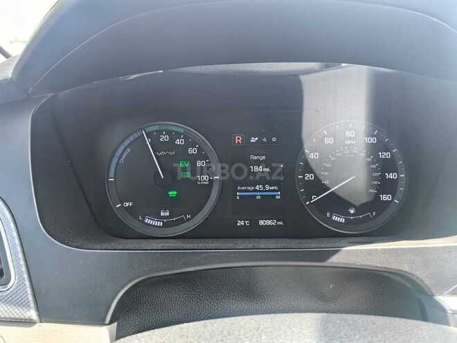 Hyundai Sonata-19