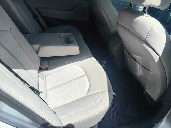 Hyundai Sonata-11