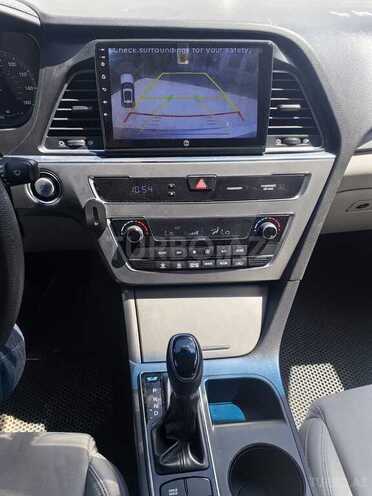 Hyundai Sonata-21