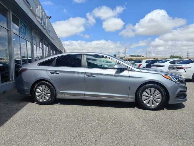 Hyundai Sonata-7