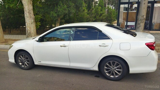 Toyota Camry-4