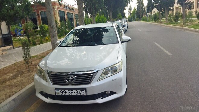 Toyota Camry-1