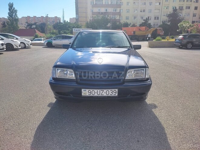 Mercedes C 220-1