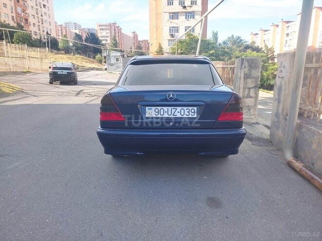 Mercedes C 220-2