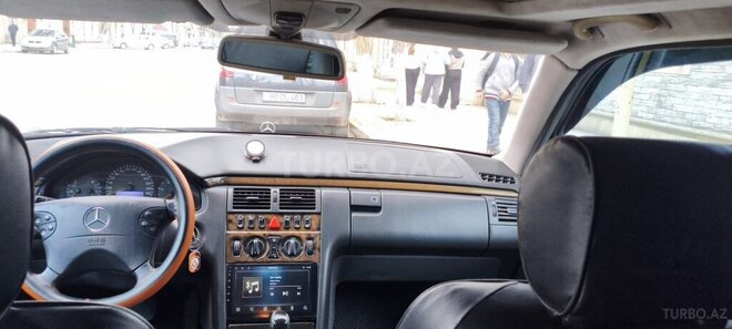 Mercedes E 220-5