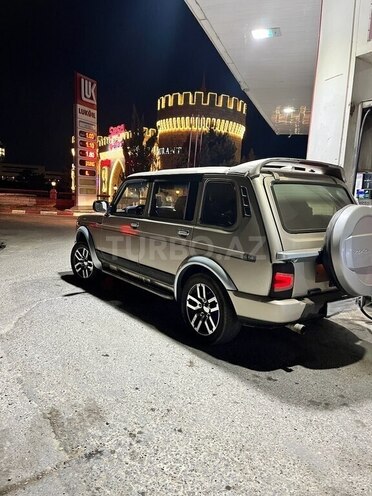 LADA (VAZ) Niva-9
