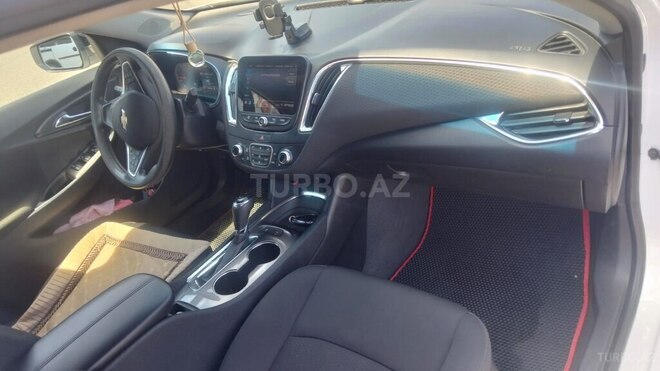 Chevrolet Malibu-9