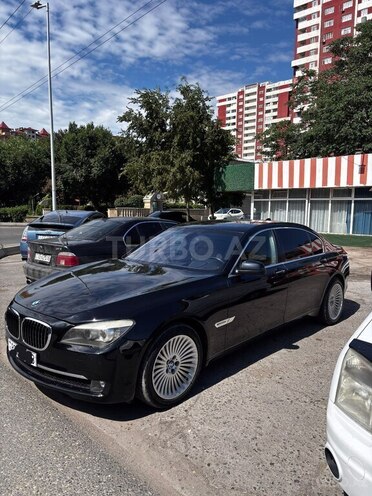 BMW 750-2